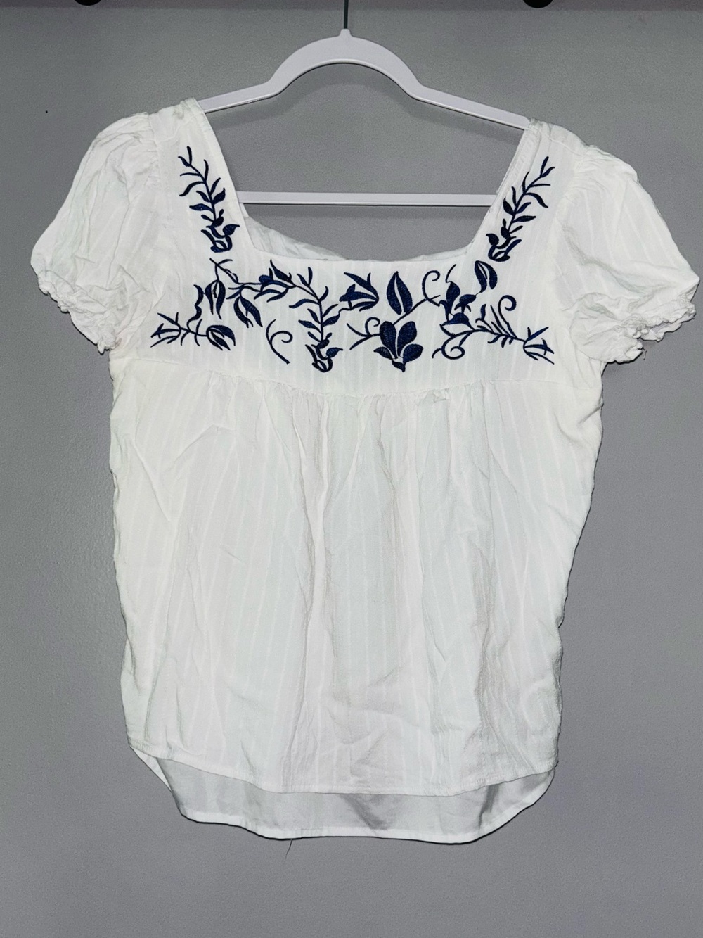 SHEIN White Short Sleeve Scoop Neck Blouse